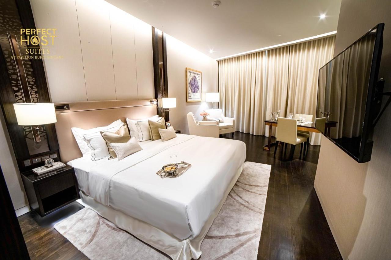 Ph Suites At Pavilion Bukit Bintang Kuala Lumpur Bagian luar foto A bedroom at the hotel