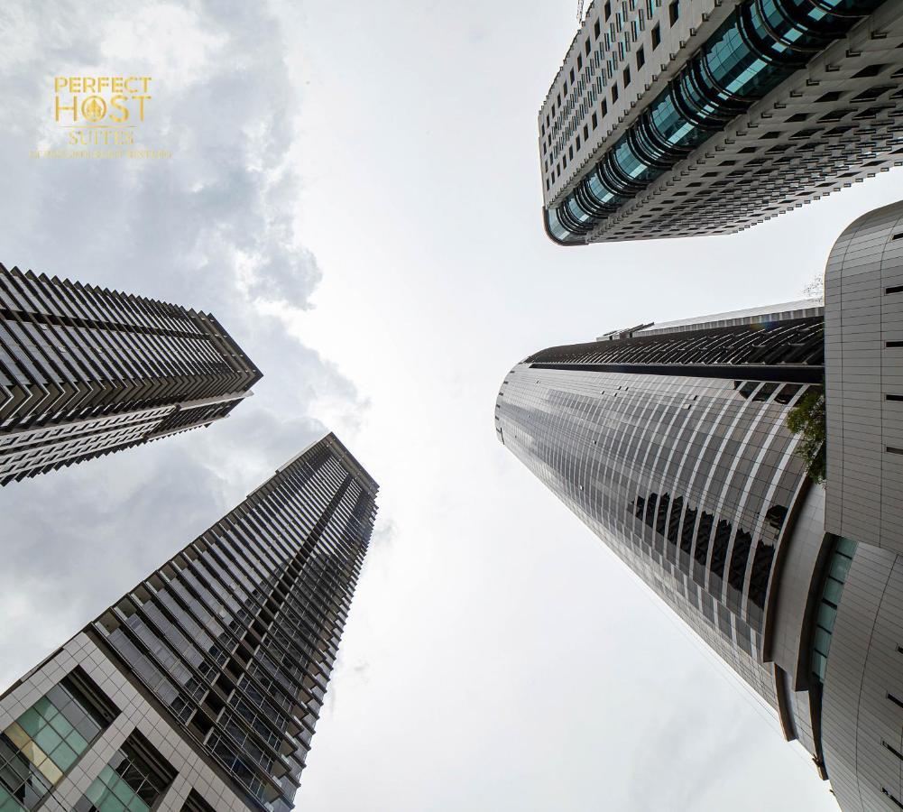 Ph Suites At Pavilion Bukit Bintang Kuala Lumpur Bagian luar foto Residential buildings in the district